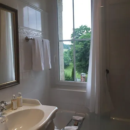 Guest house Chateau De 4*